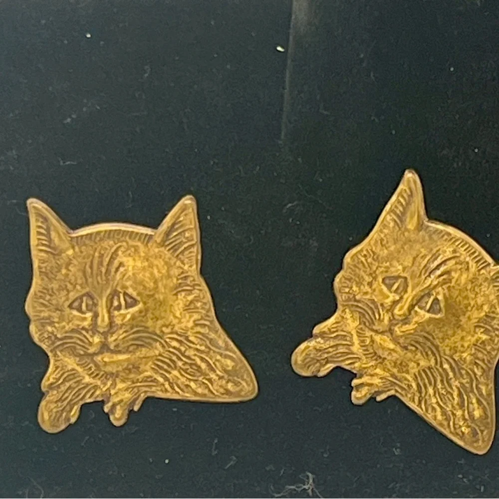 Vintage Gold Tone Cat Face Stud Earrings for pierced ears.